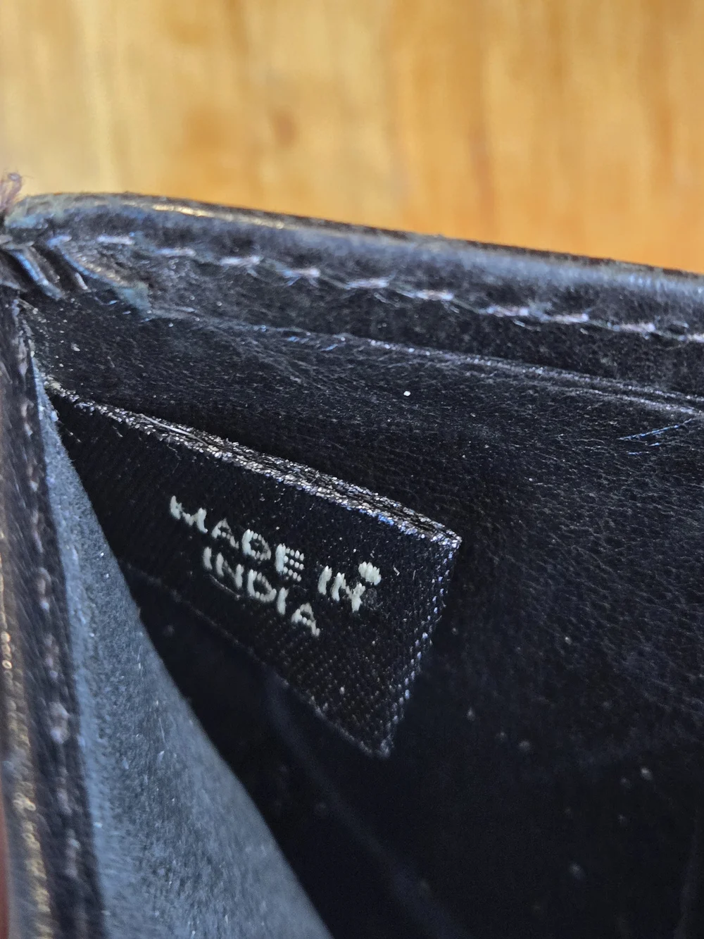 ​Coach Heritage Polished Leather Bifold Wallet – Glossy Black